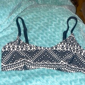 Black and white bathing suit Top
